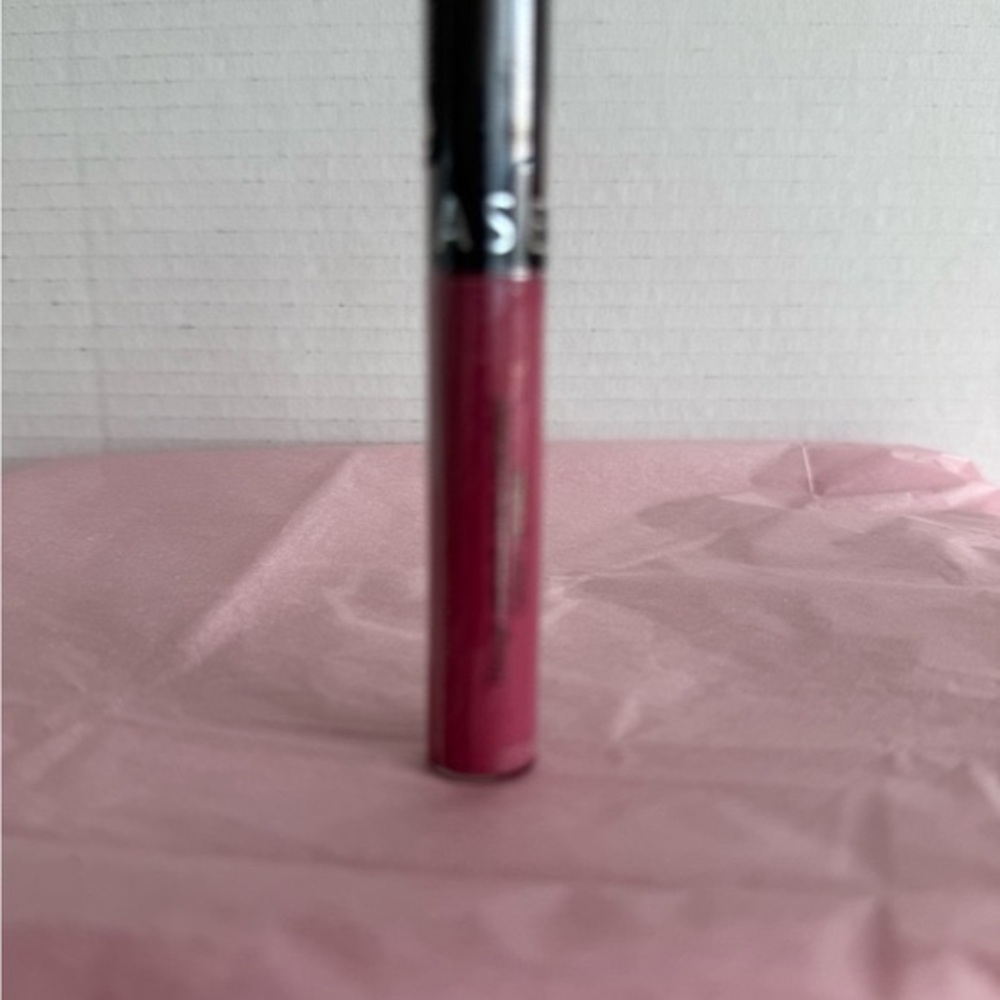 New in Package Sephora Collection Cream Lip Stain in #57 Dare to be Pink - Picture 2 of 6
